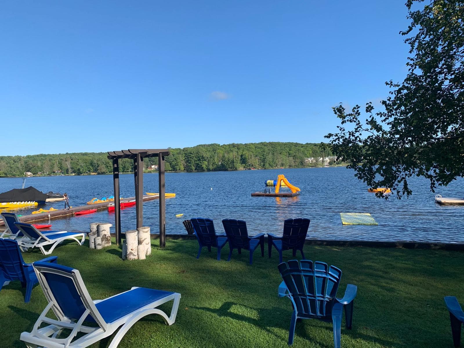 Bonnie View Inn – Rustic charm meets modern ease on a quiet waterfront escape....