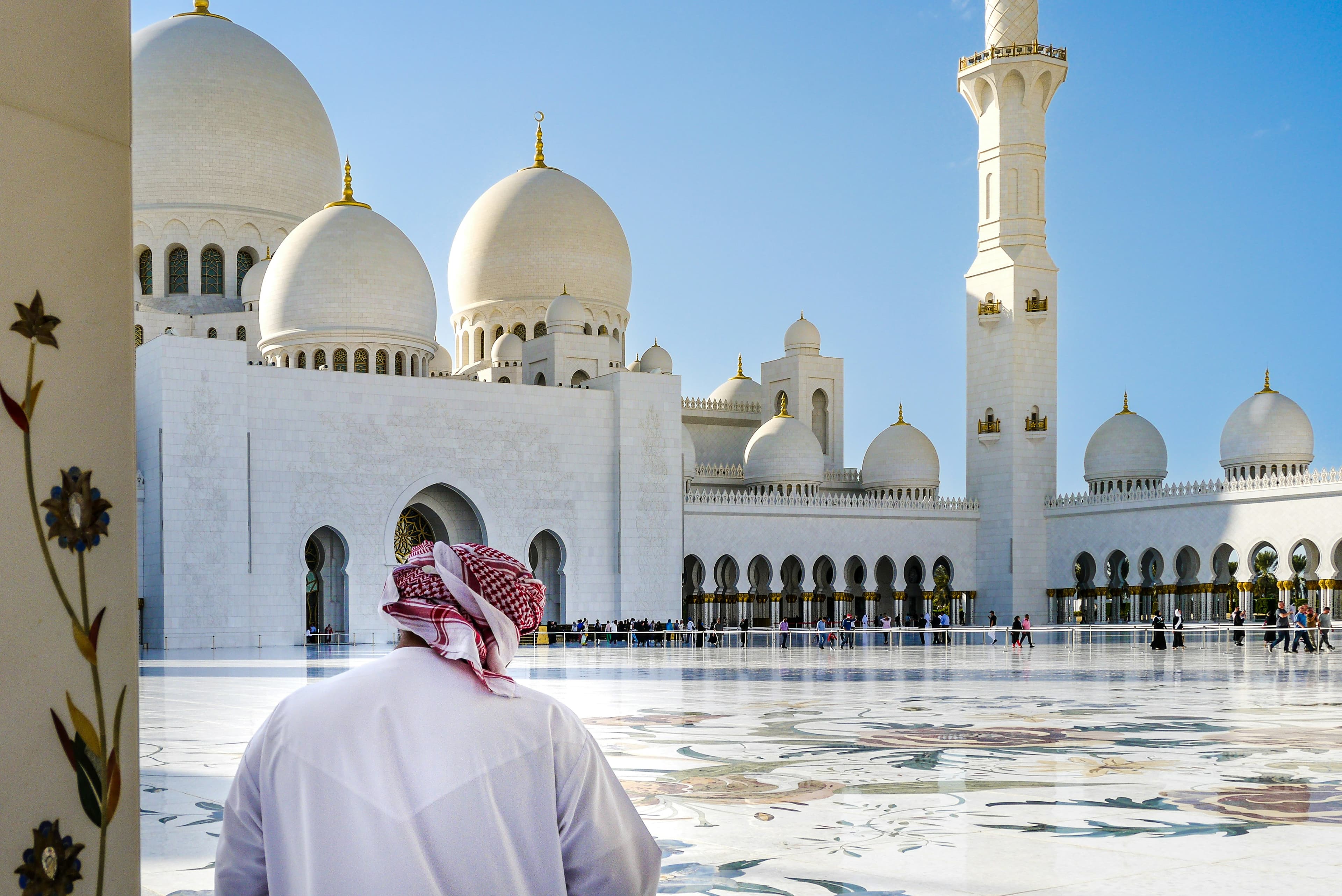 Faith-Based Experiences – Step into Islamic history with stories of prophets, scholars, and civilizations.